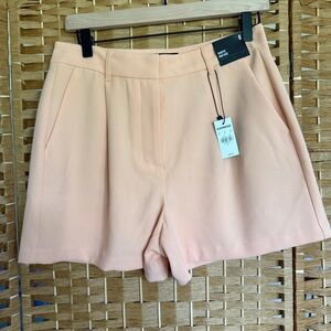 NWT Express Shortie High Rise Tailored Shorts Peach Color Women's Size‎ 6